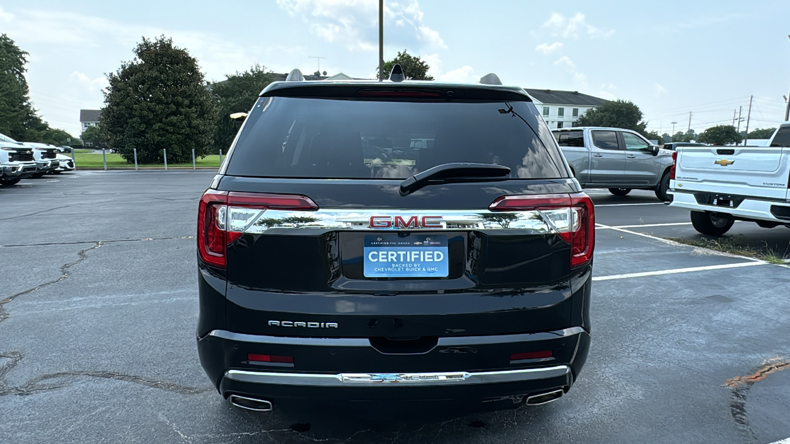 2023 GMC Acadia Denali 32