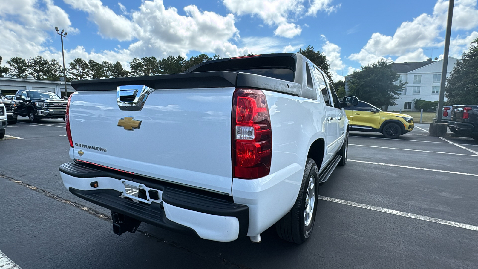 2012 Chevrolet Avalanche 1500 LS 28