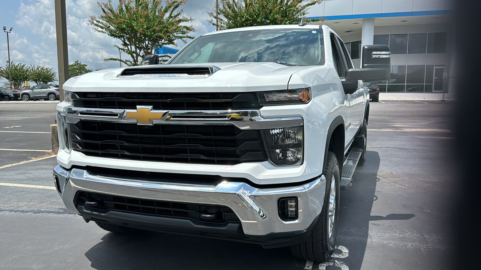 2024 Chevrolet Silverado 3500HD LT 1