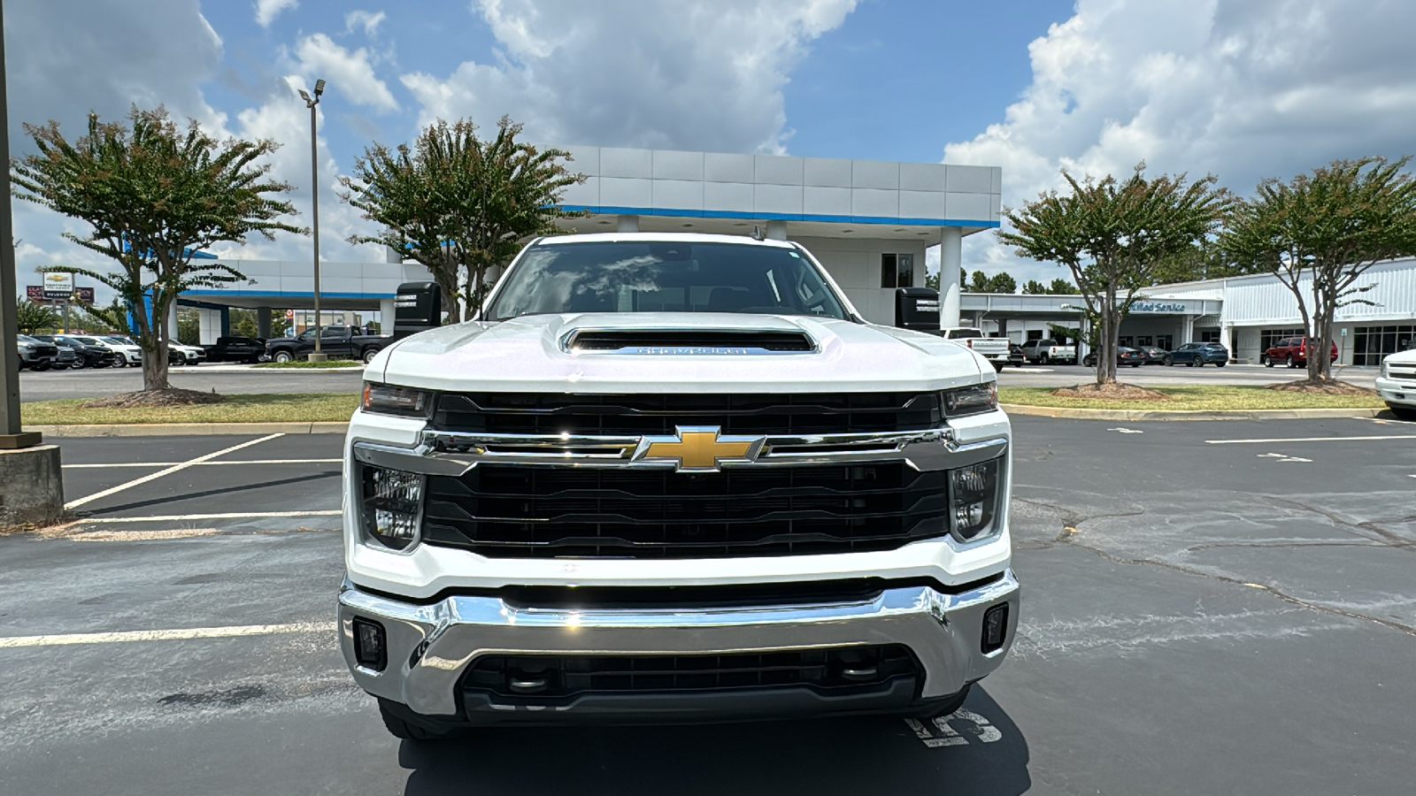 2024 Chevrolet Silverado 3500HD LT 32