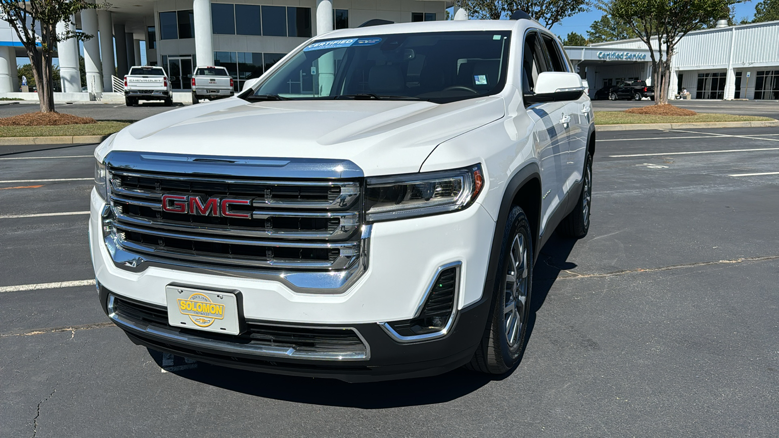 2023 GMC Acadia SLT 1