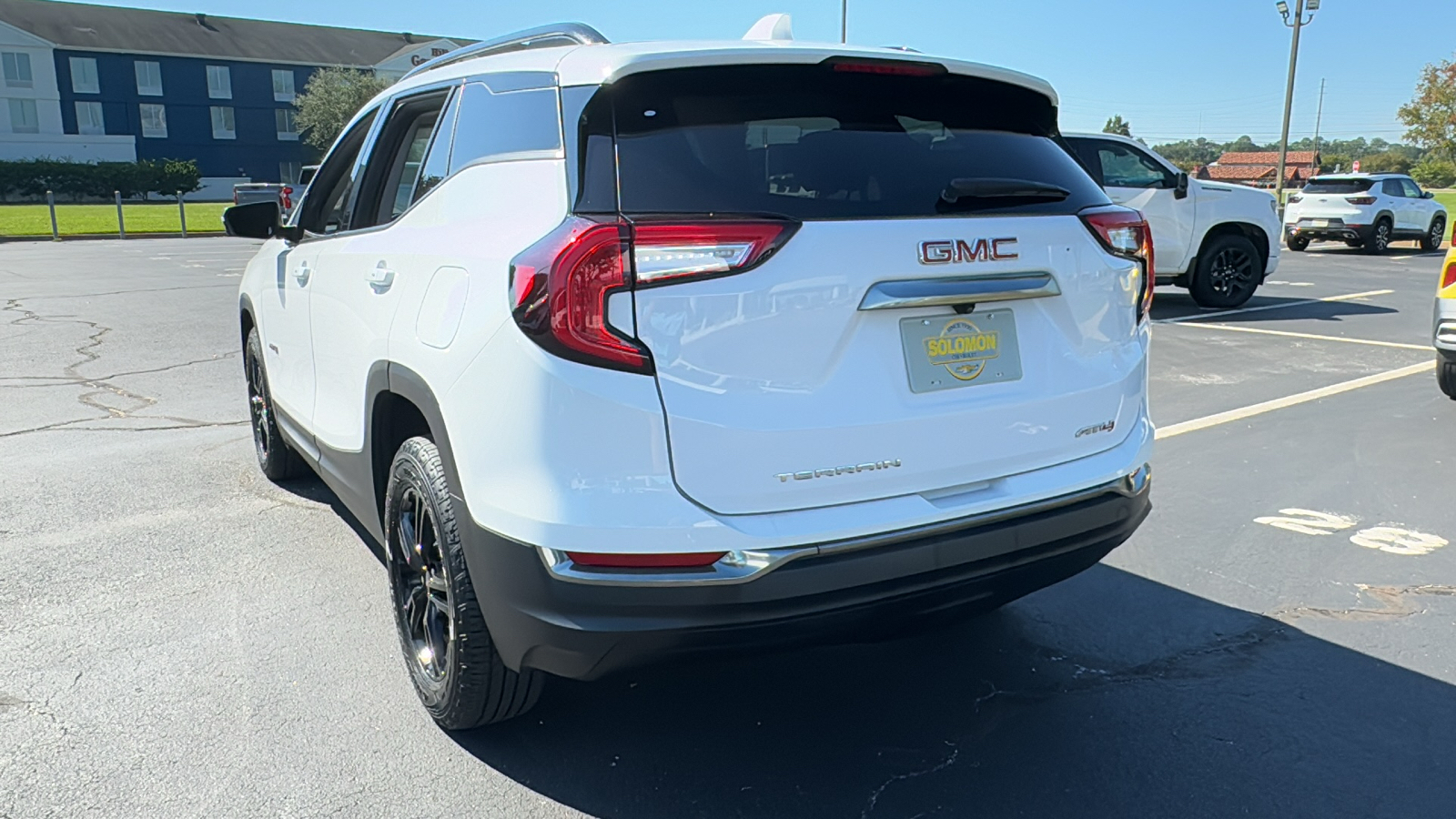 2023 GMC Terrain AT4 32