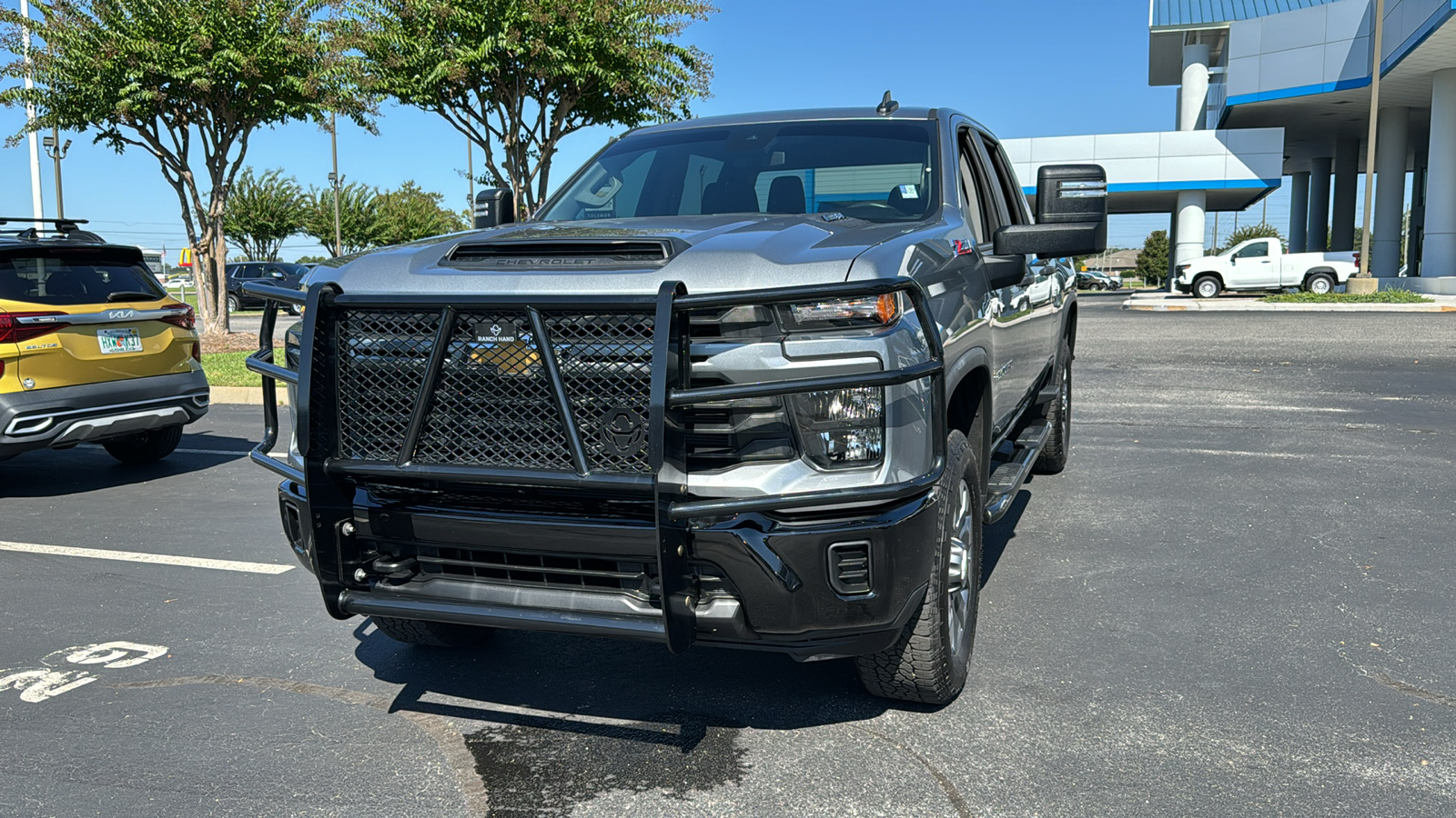 2024 Chevrolet Silverado 2500HD Custom 1