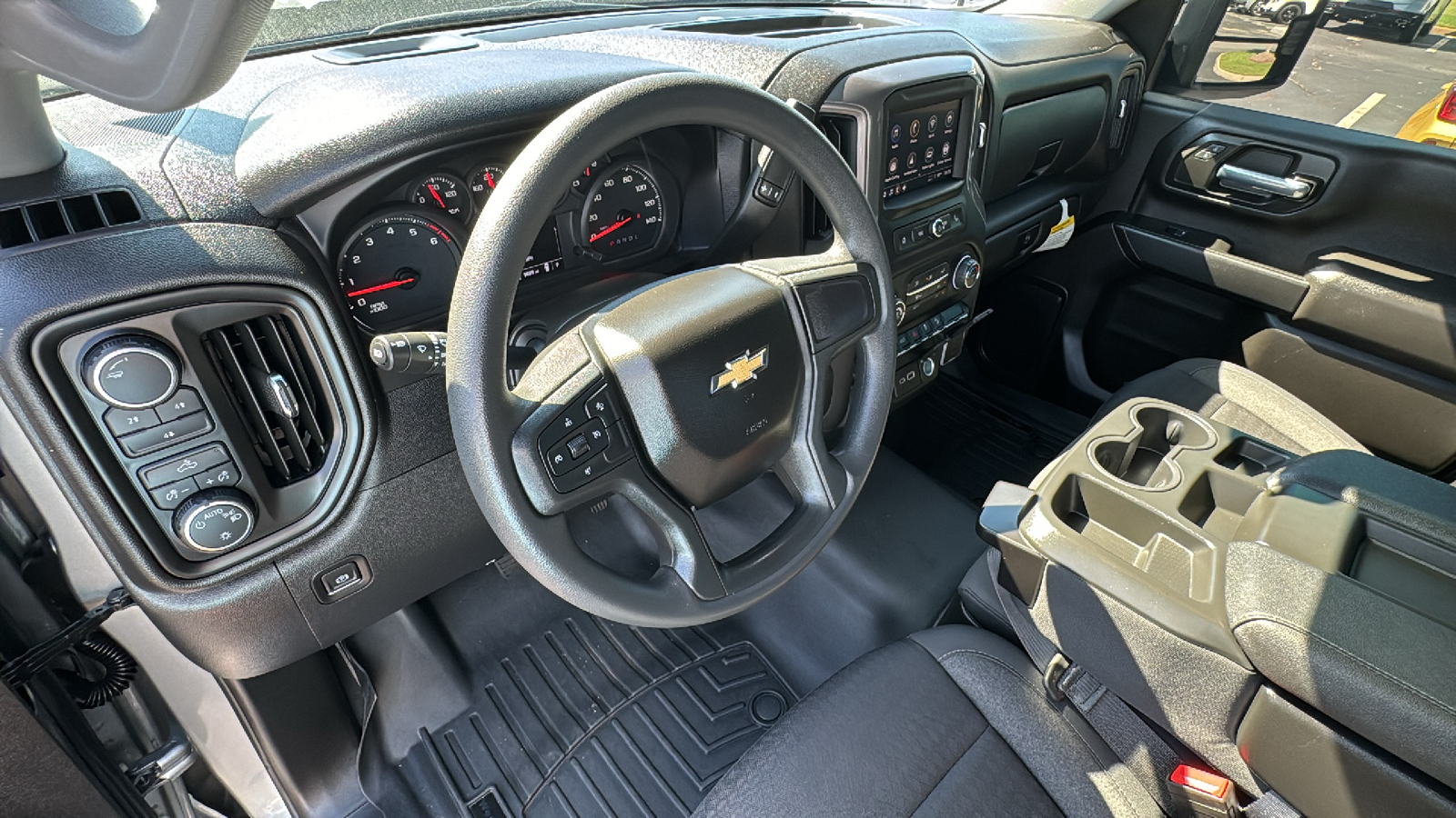 2024 Chevrolet Silverado 2500HD Custom 3