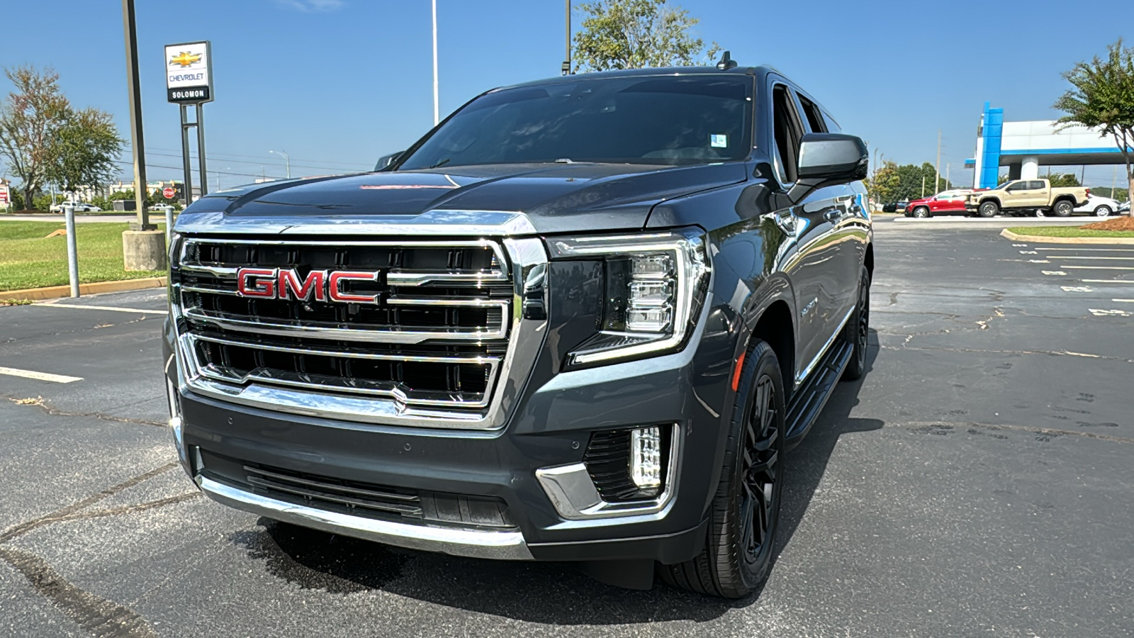 2021 GMC Yukon XL SLT 1