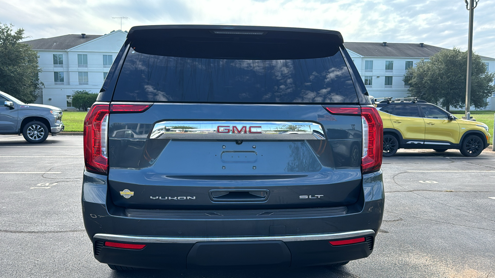 2021 GMC Yukon XL SLT 32