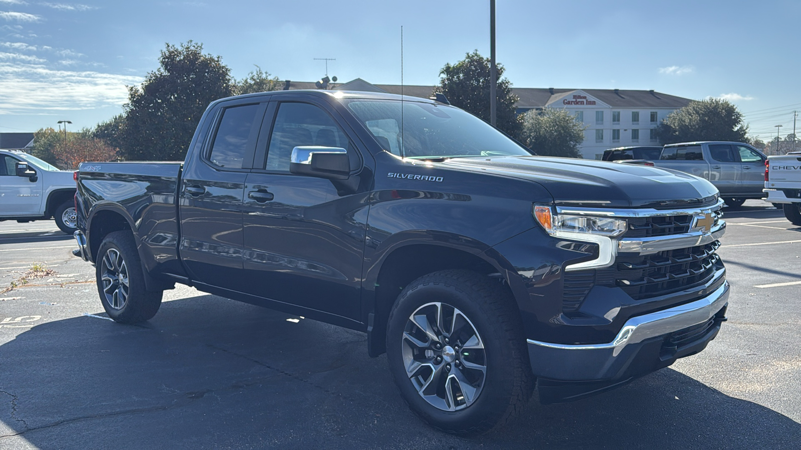 2024 Chevrolet Silverado 1500 LT 30