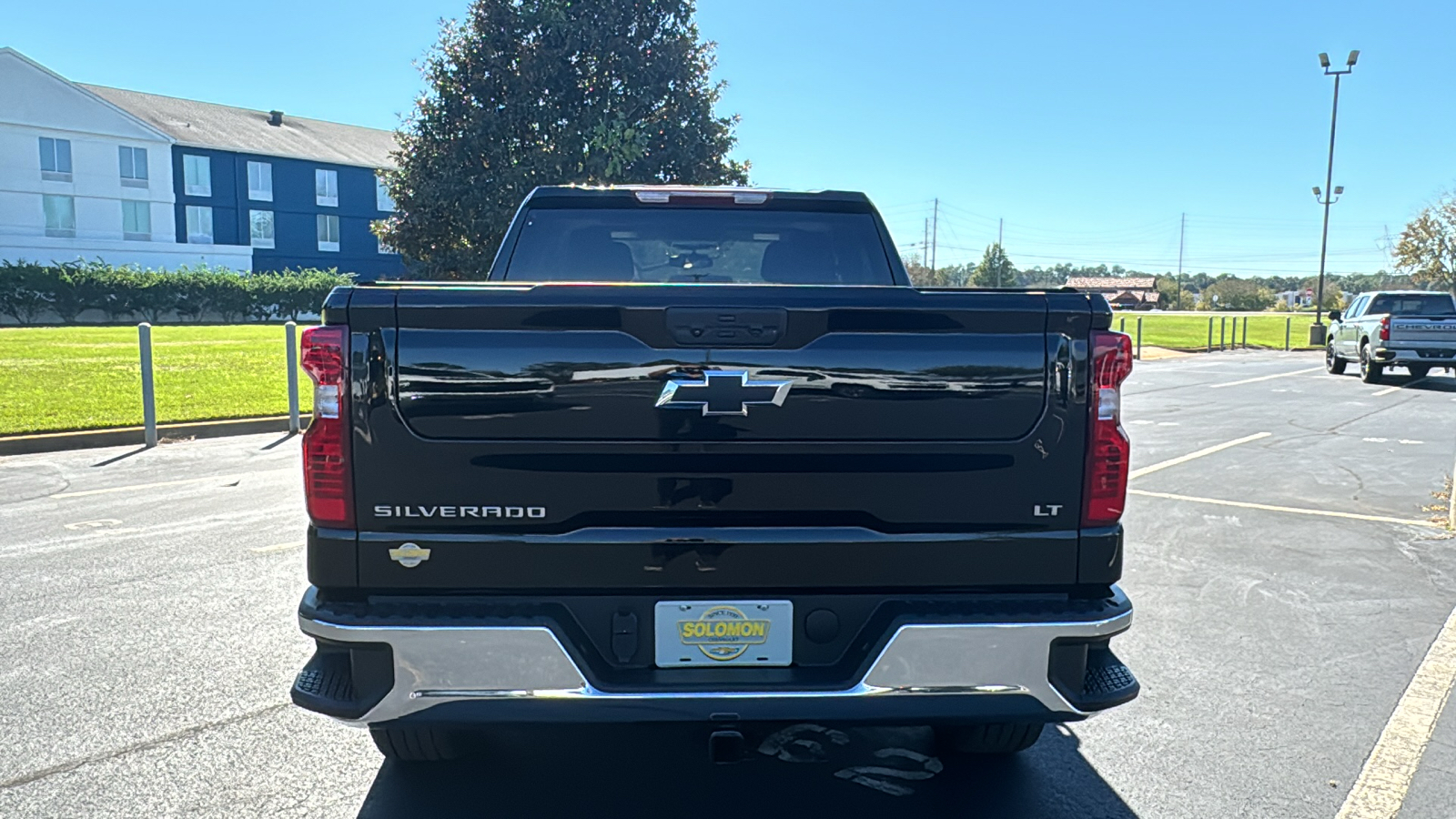 2023 Chevrolet Silverado 1500 LT 25