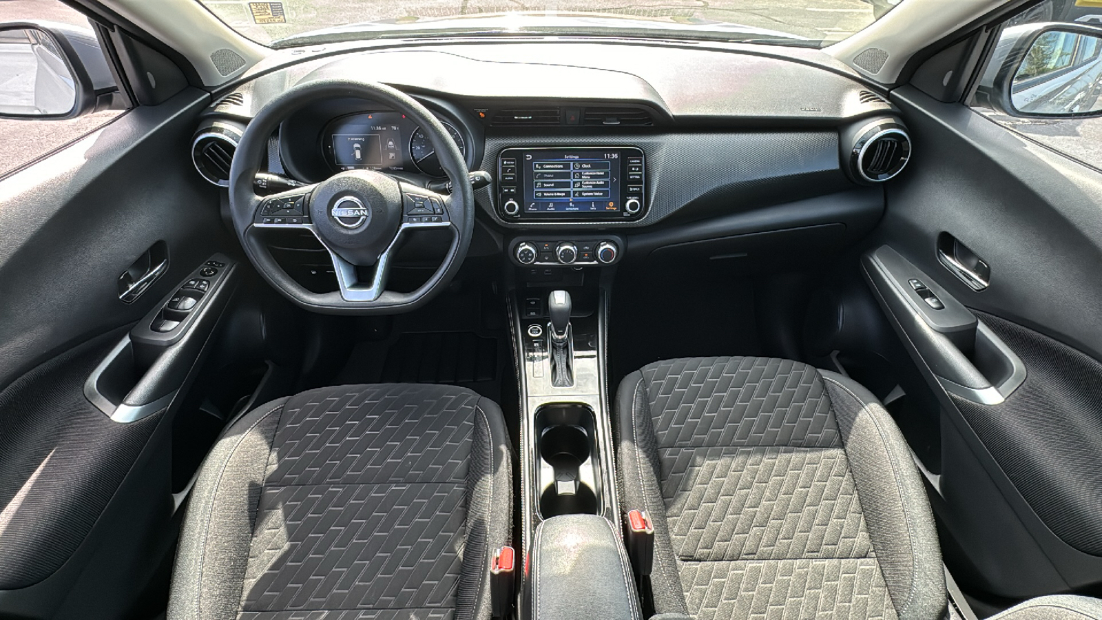 2023 Nissan Kicks SV 13