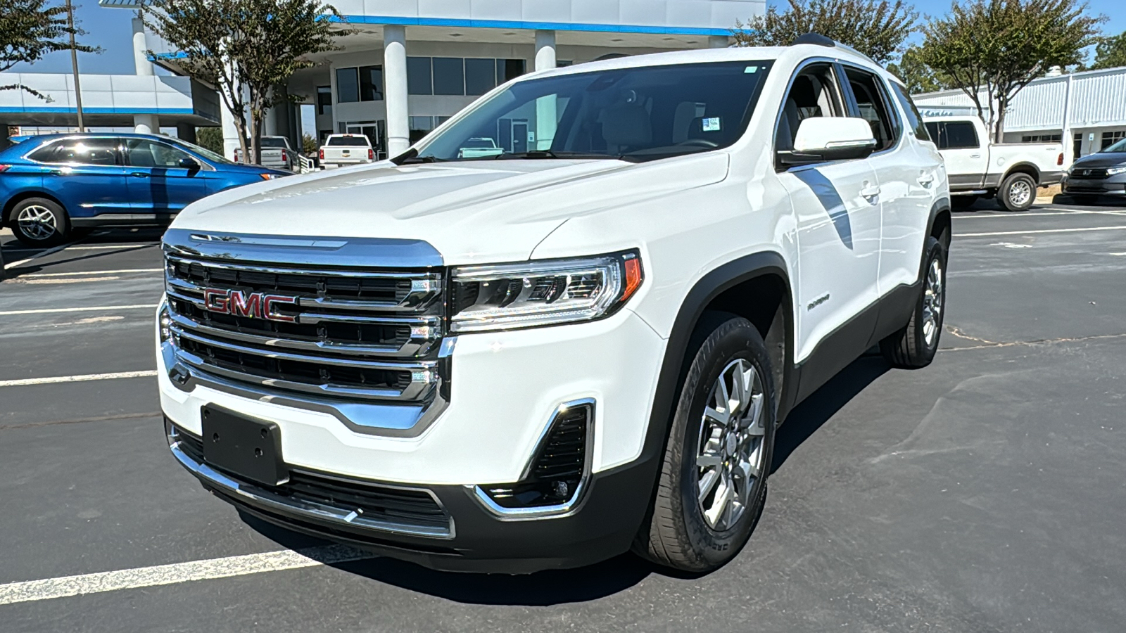 2023 GMC Acadia SLT 1