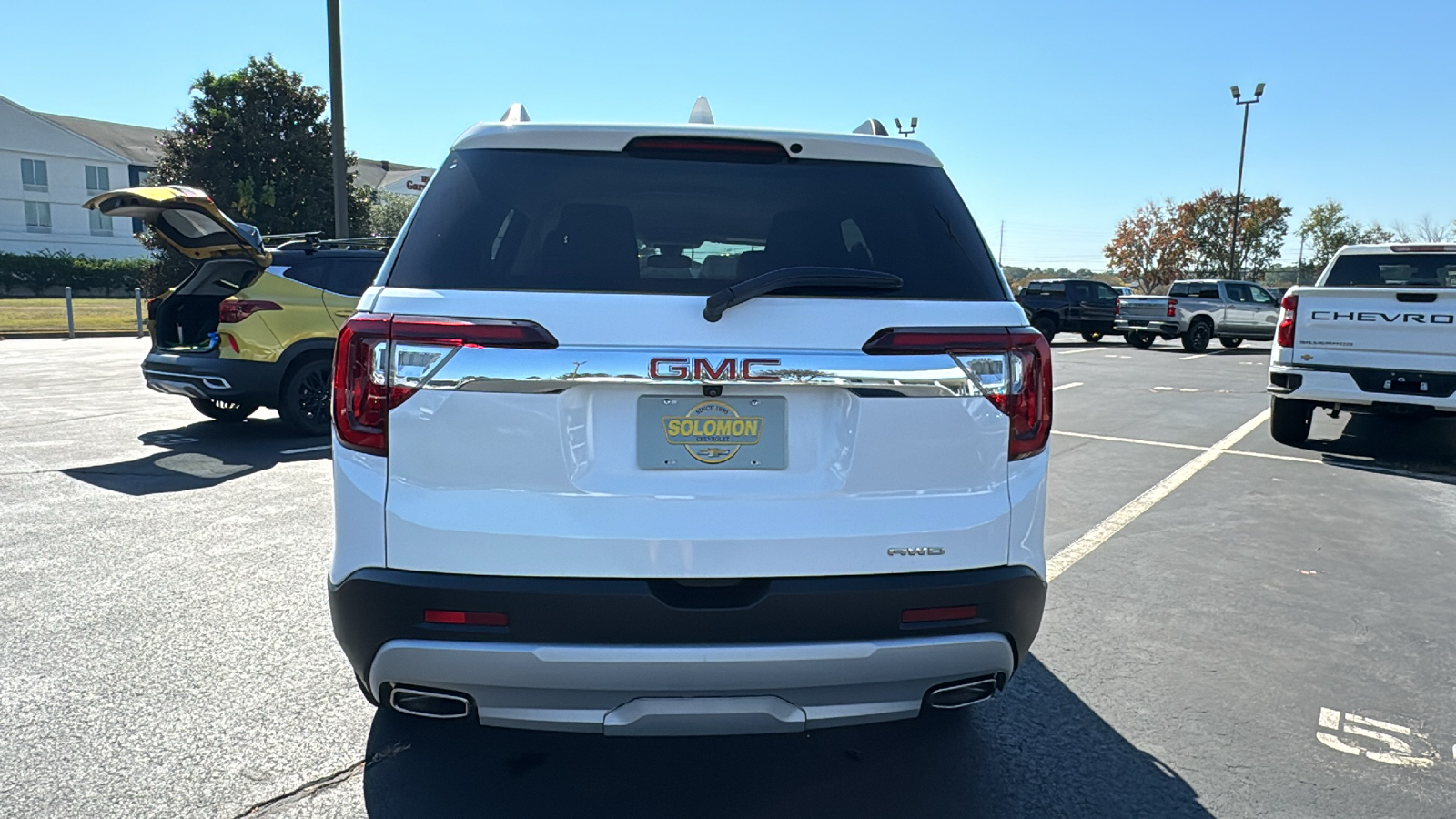 2023 GMC Acadia SLT 33