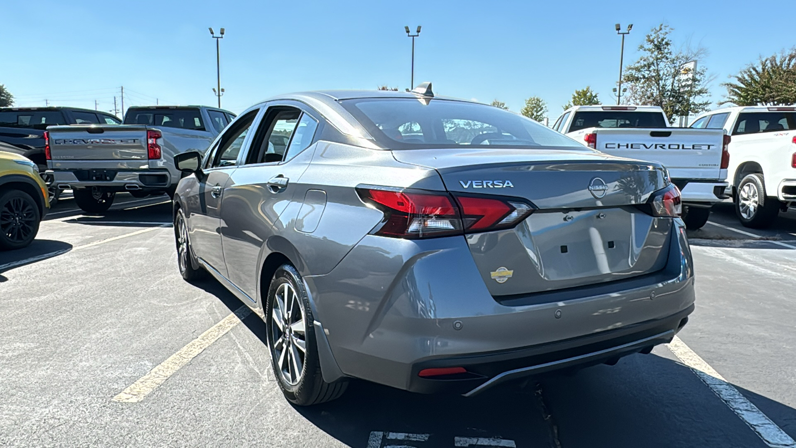 2023 Nissan Versa 1.6 SV 26