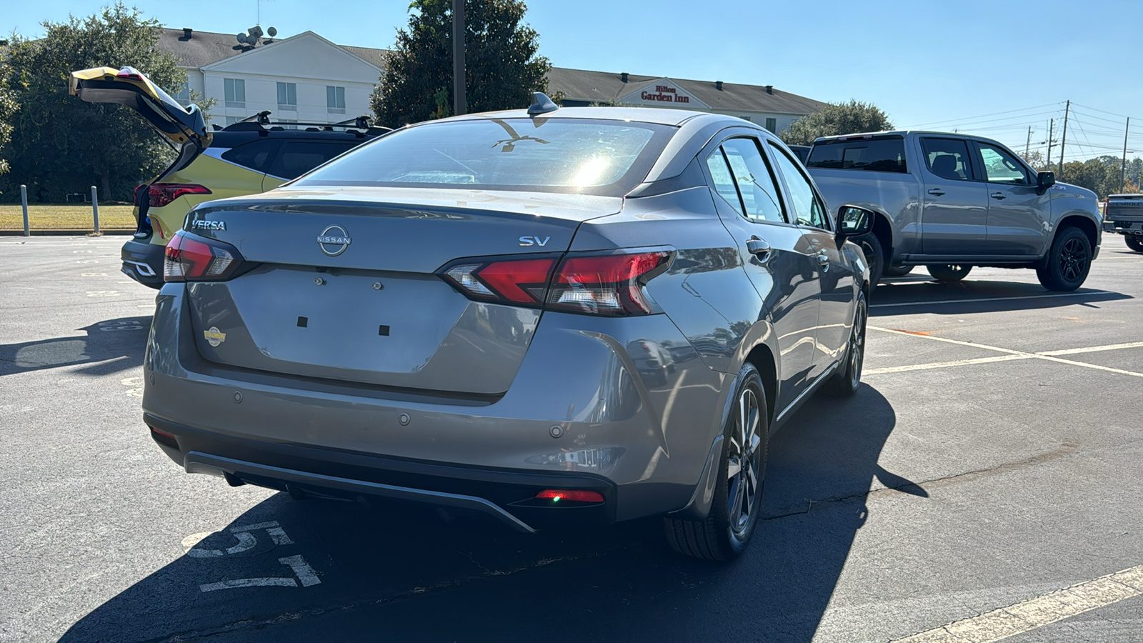 2023 Nissan Versa 1.6 SV 28