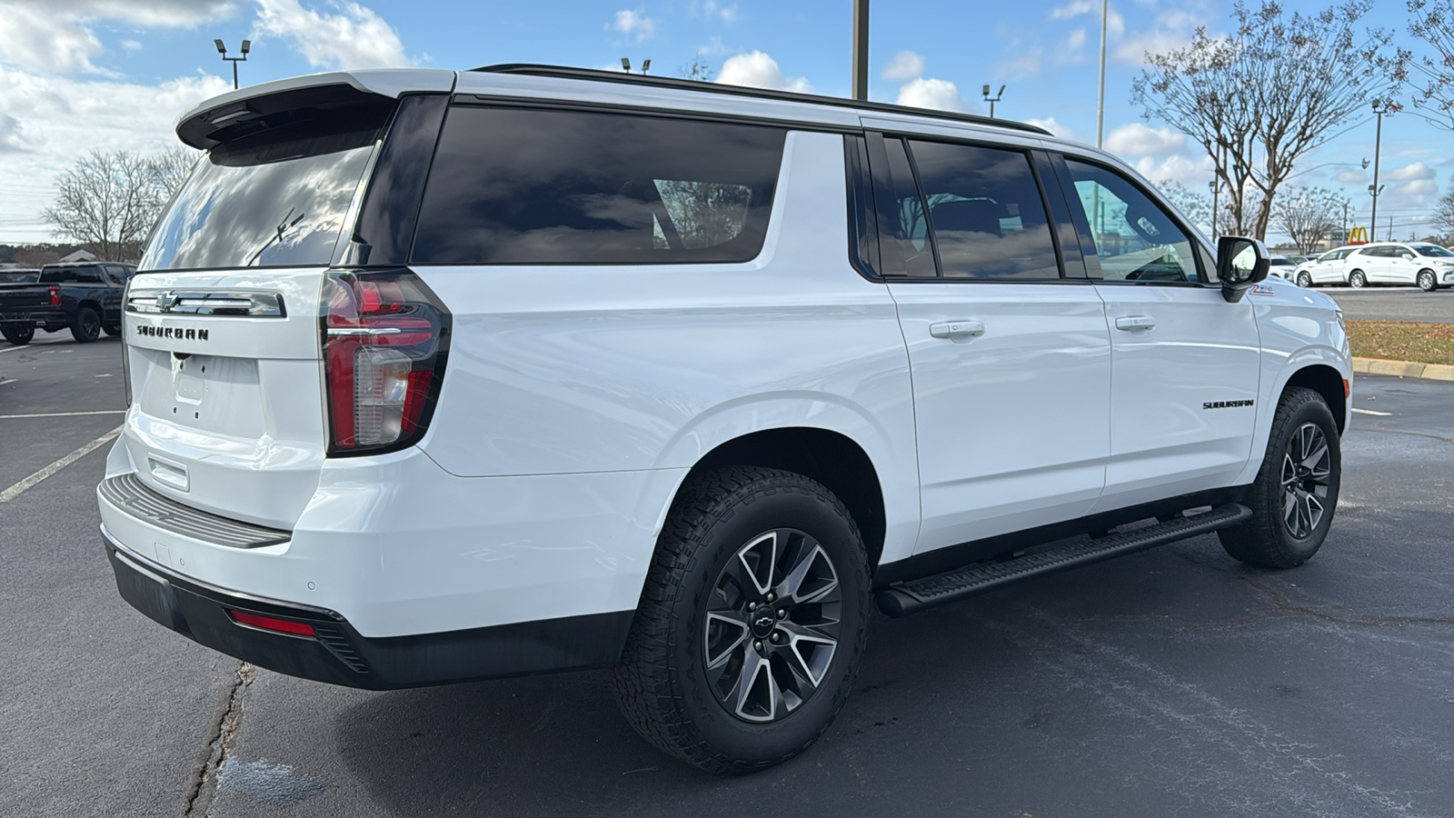 2023 Chevrolet Suburban Z71 30