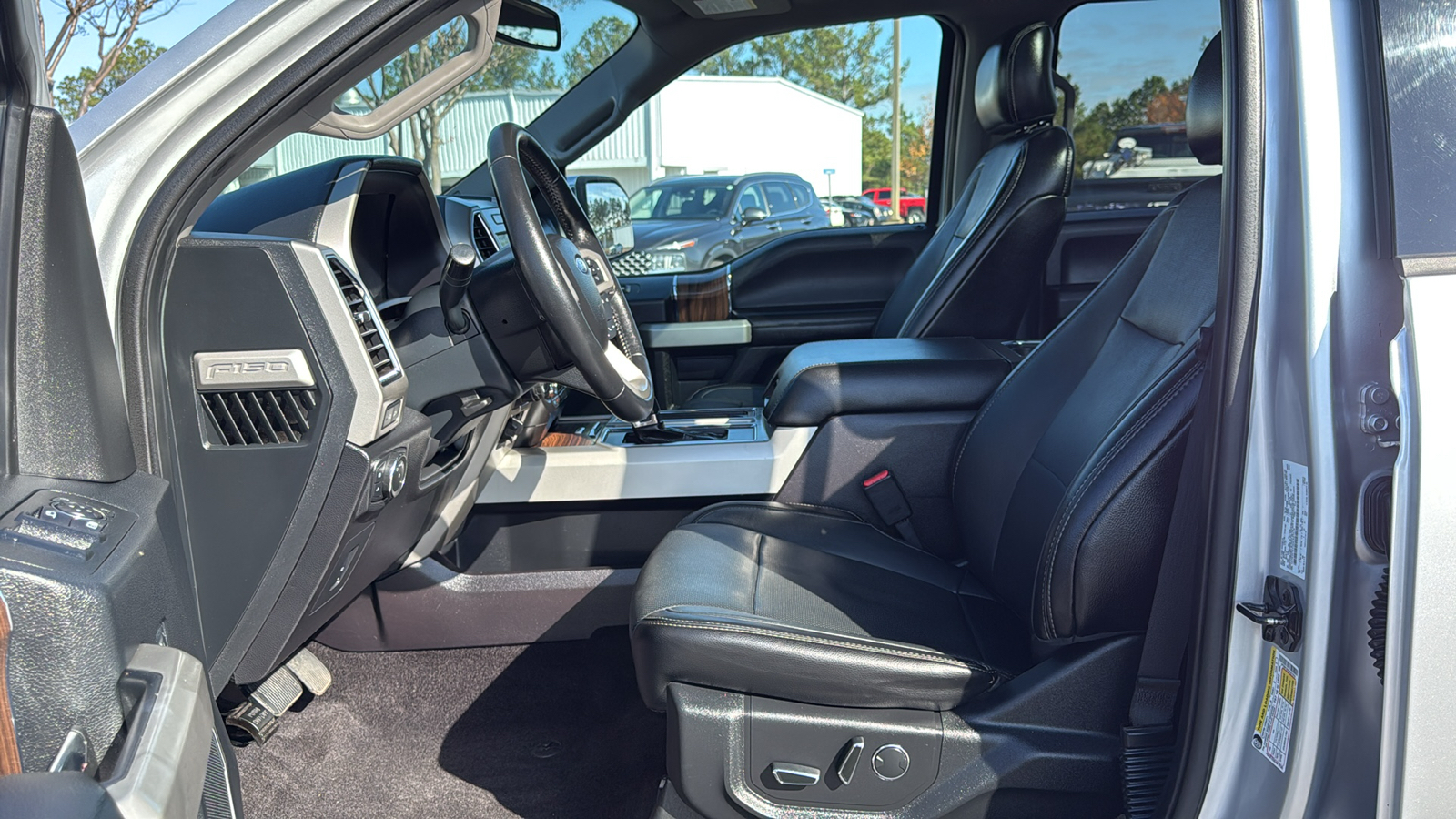 2017 Ford F-150 Lariat 14