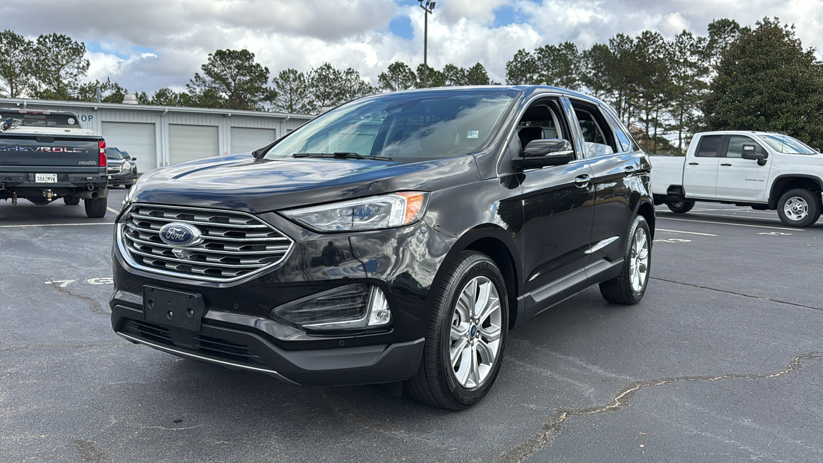 2022 Ford Edge Titanium 1