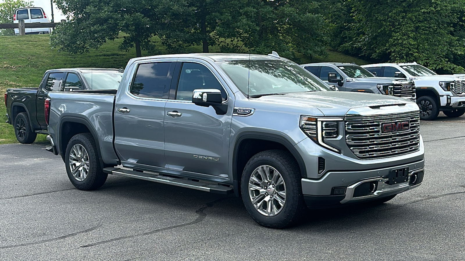 2024 GMC Sierra 1500 Denali 2