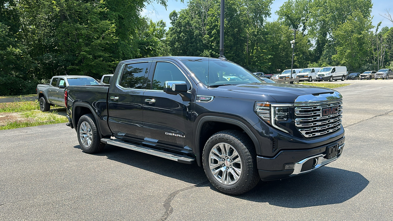 2024 GMC Sierra 1500 Denali 2