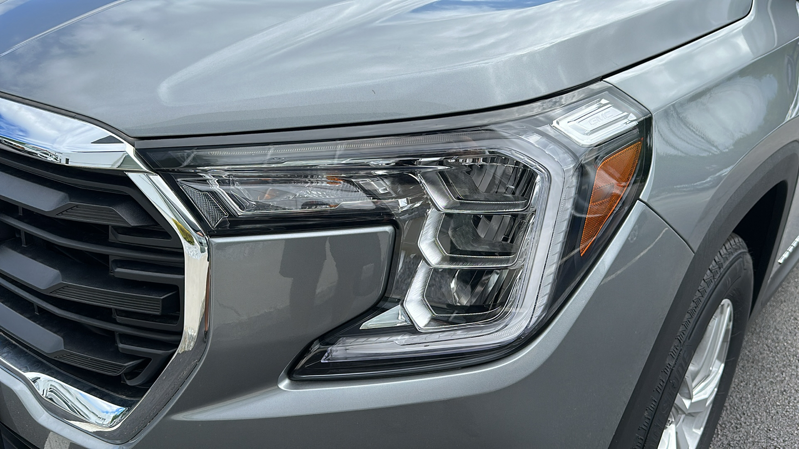 2024 GMC Terrain SLE 4