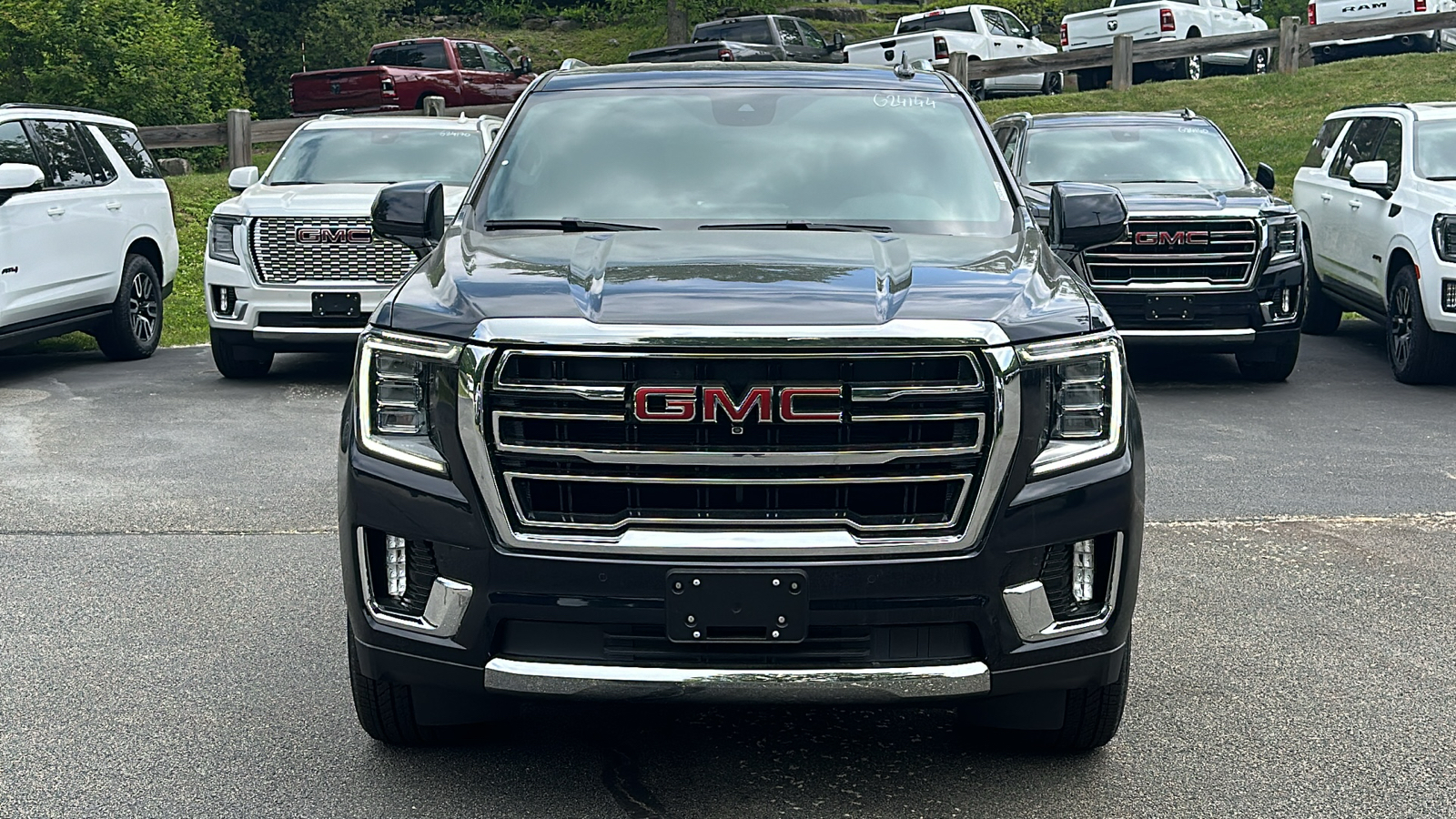 2024 GMC Yukon SLT 3