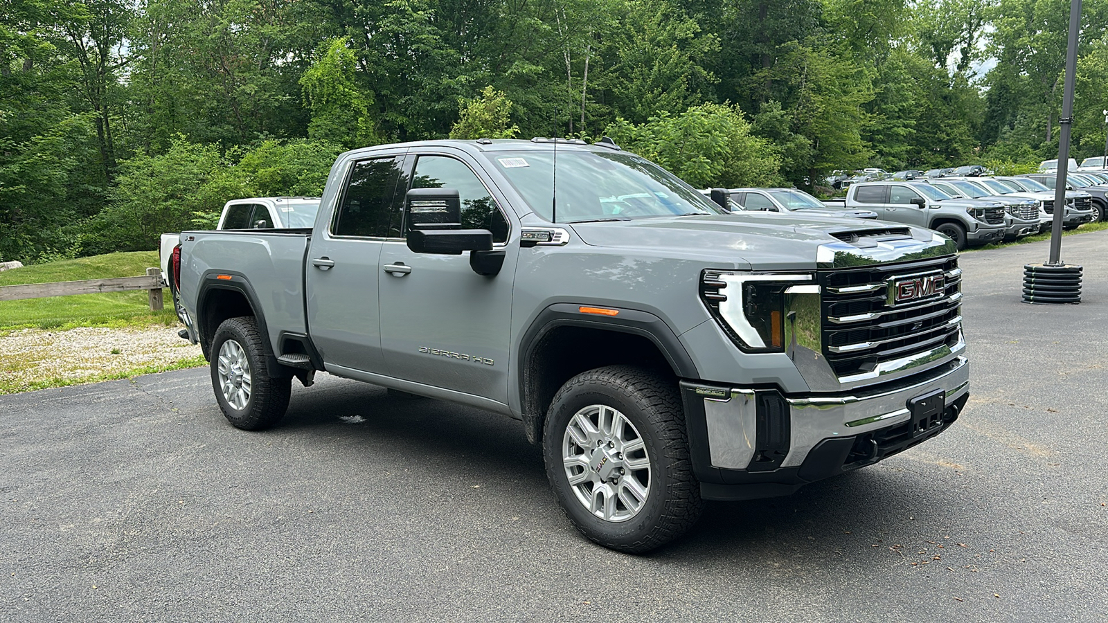 2024 GMC Sierra 2500HD SLE 2