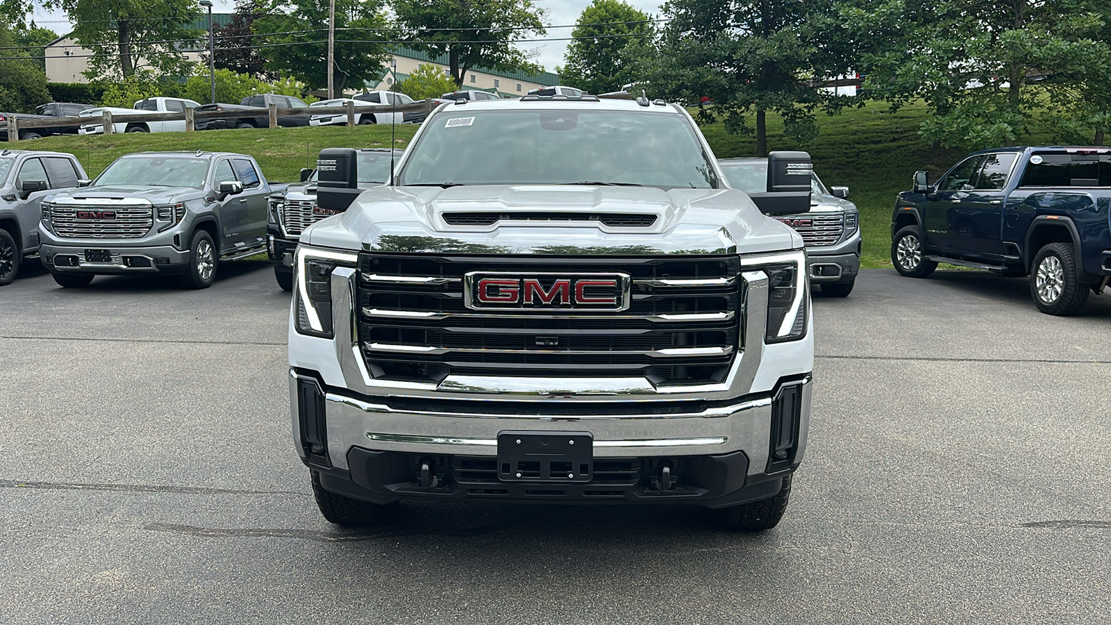 2024 GMC Sierra 2500HD SLE 3