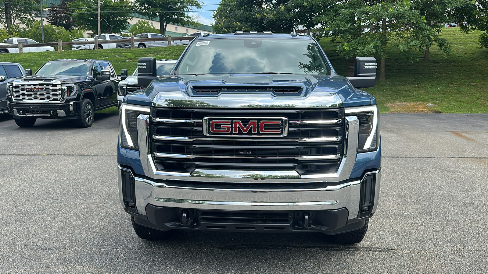 2024 GMC Sierra 2500HD SLE 3