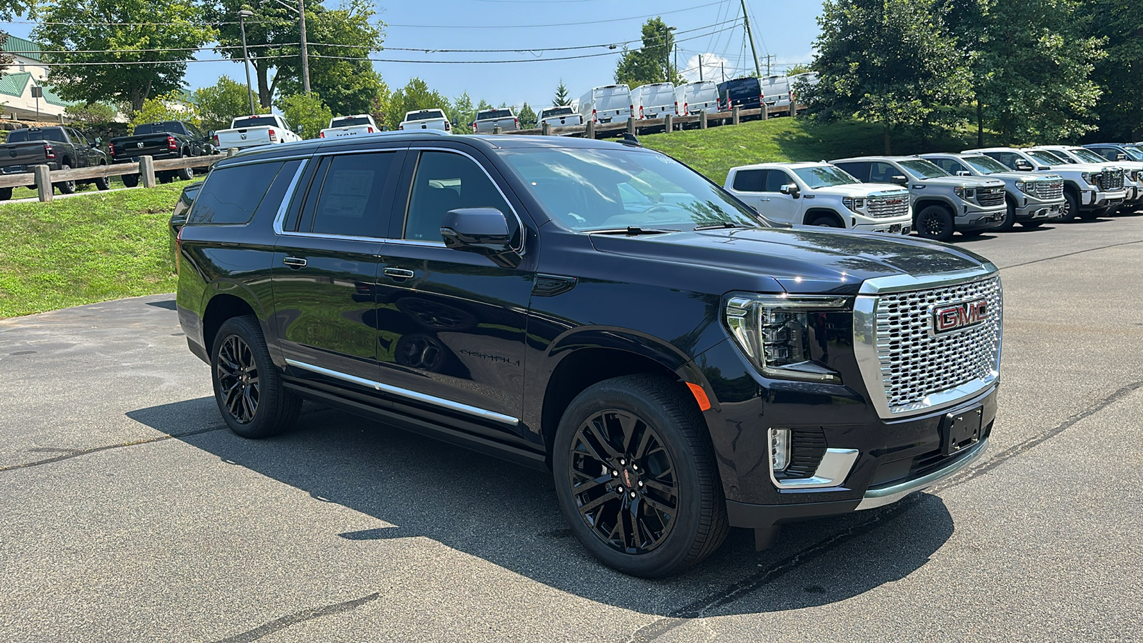 2024 GMC Yukon XL Denali 2