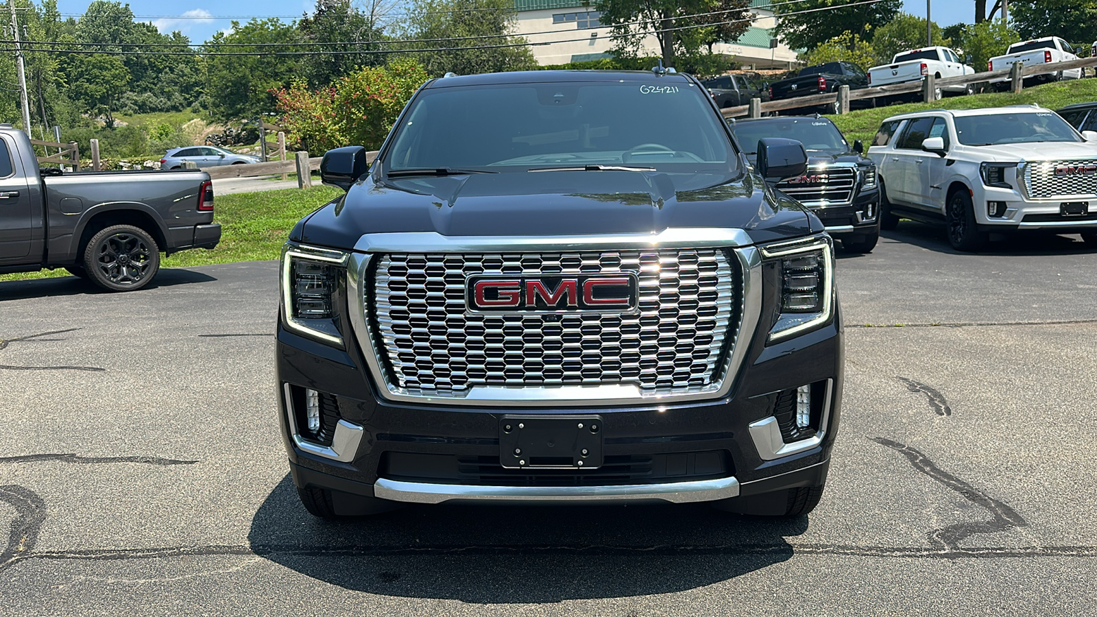 2024 GMC Yukon XL Denali 3