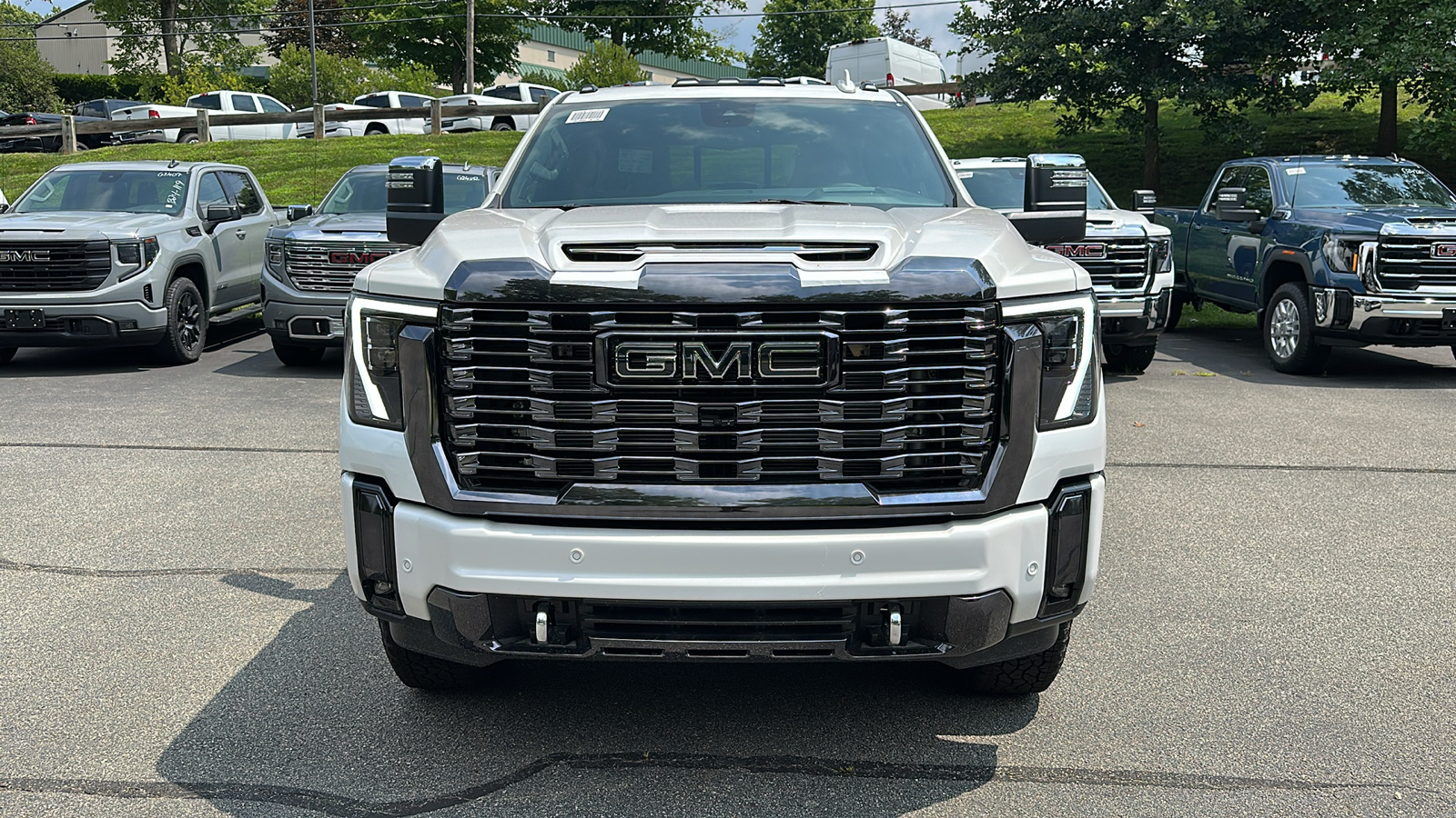 2024 GMC Sierra 2500HD Denali Ultimate 3