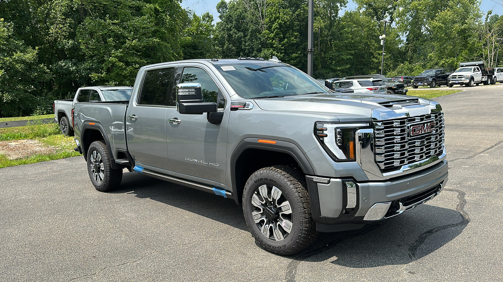 2024 GMC Sierra 2500HD Denali 2