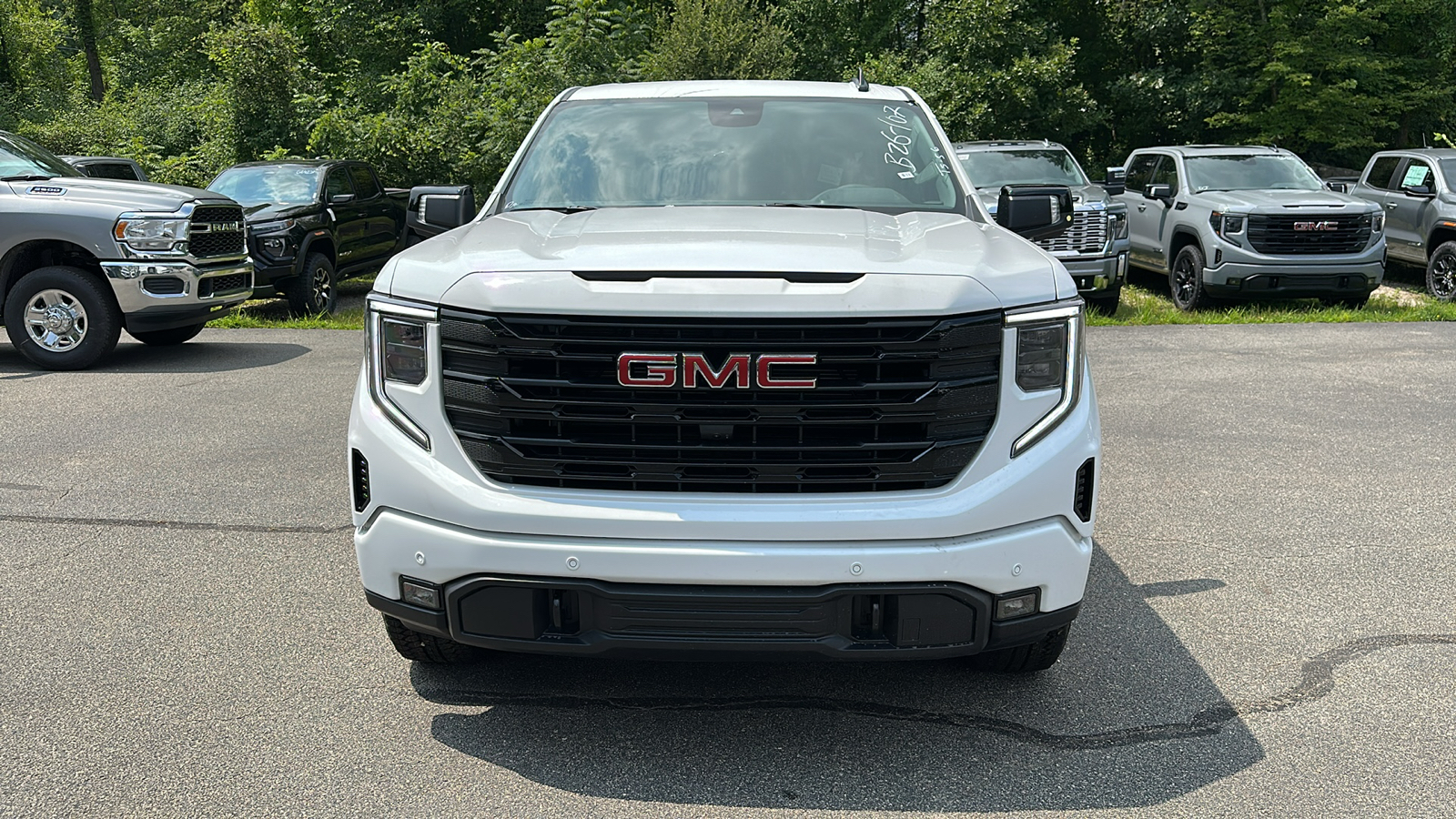 2024 GMC Sierra 1500 Elevation 3