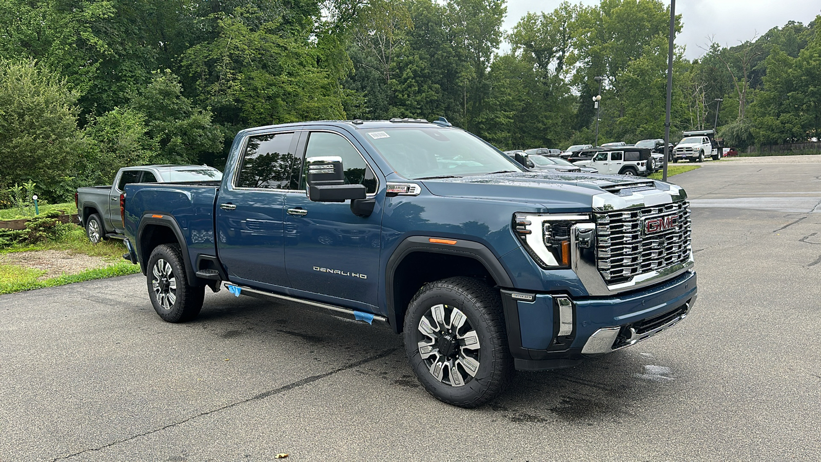 2024 GMC Sierra 3500HD Denali 2