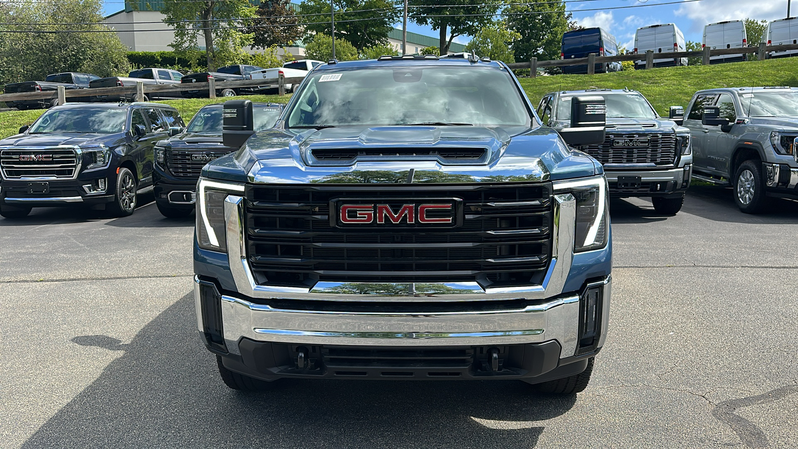 2024 GMC Sierra 2500HD Pro 3