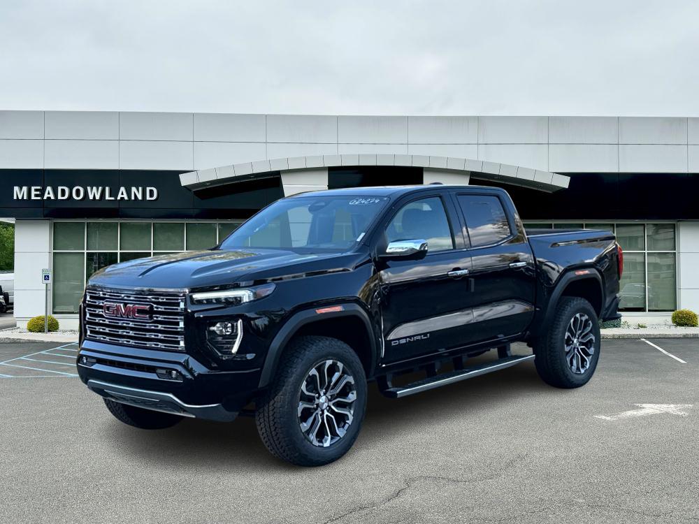 2024 GMC Canyon 4WD Denali 1