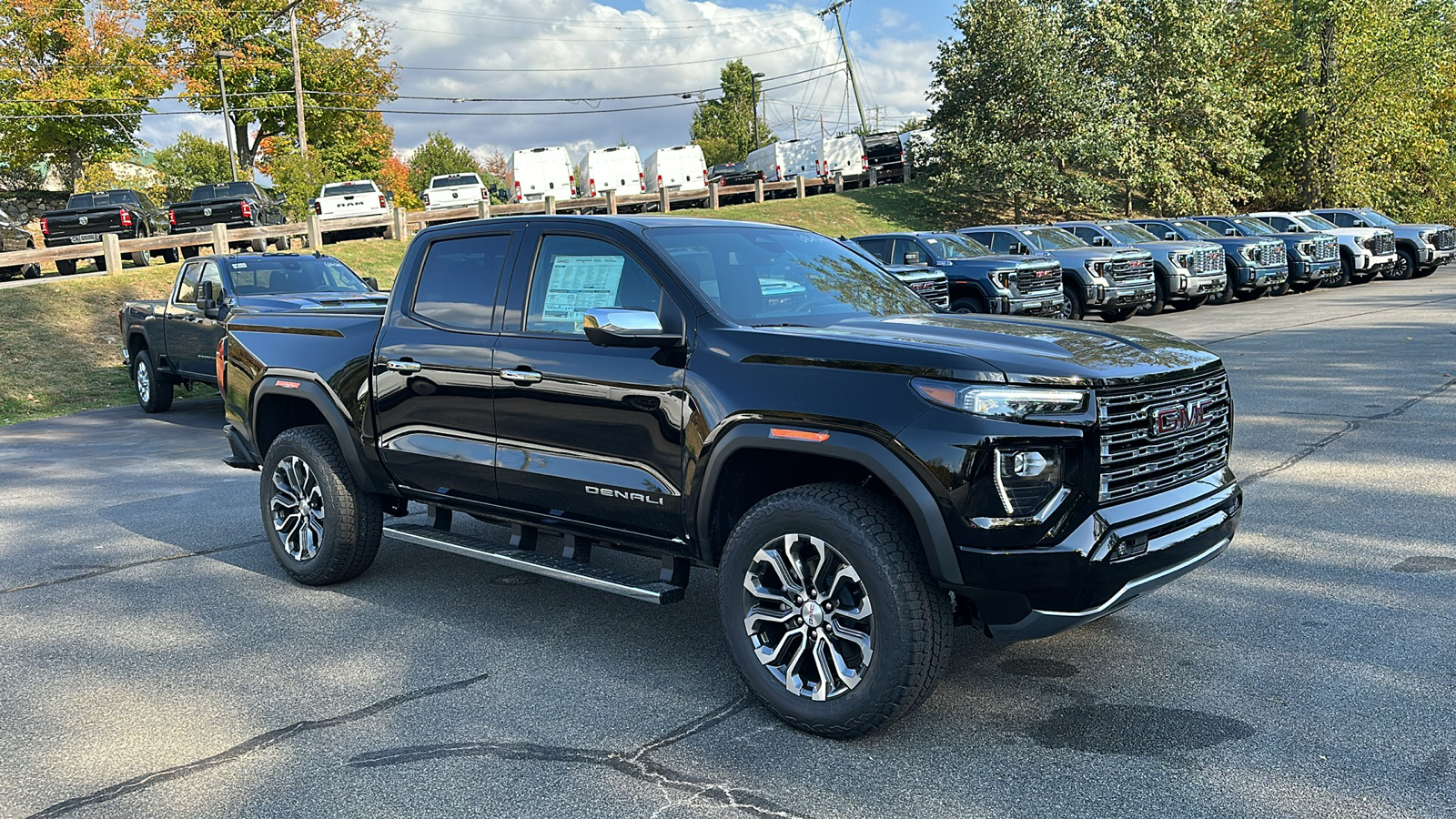 2024 GMC Canyon 4WD Denali 2