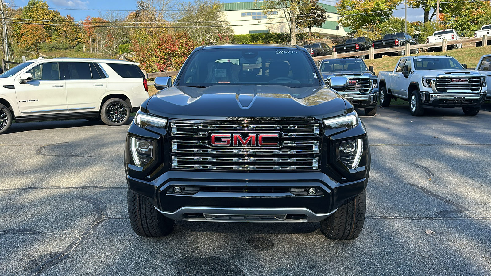 2024 GMC Canyon 4WD Denali 3