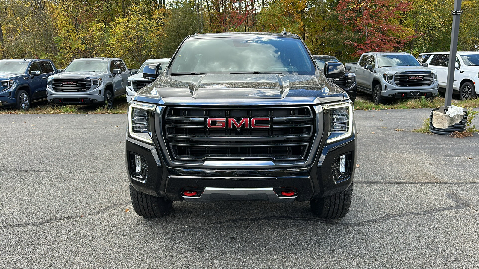 2024 GMC Yukon AT4 3