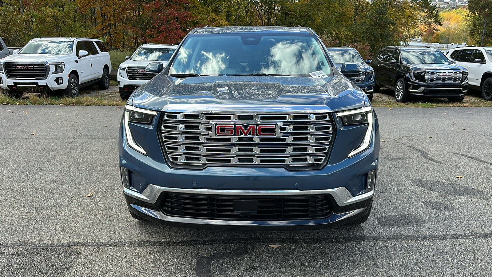 2024 GMC Acadia AWD Denali 3