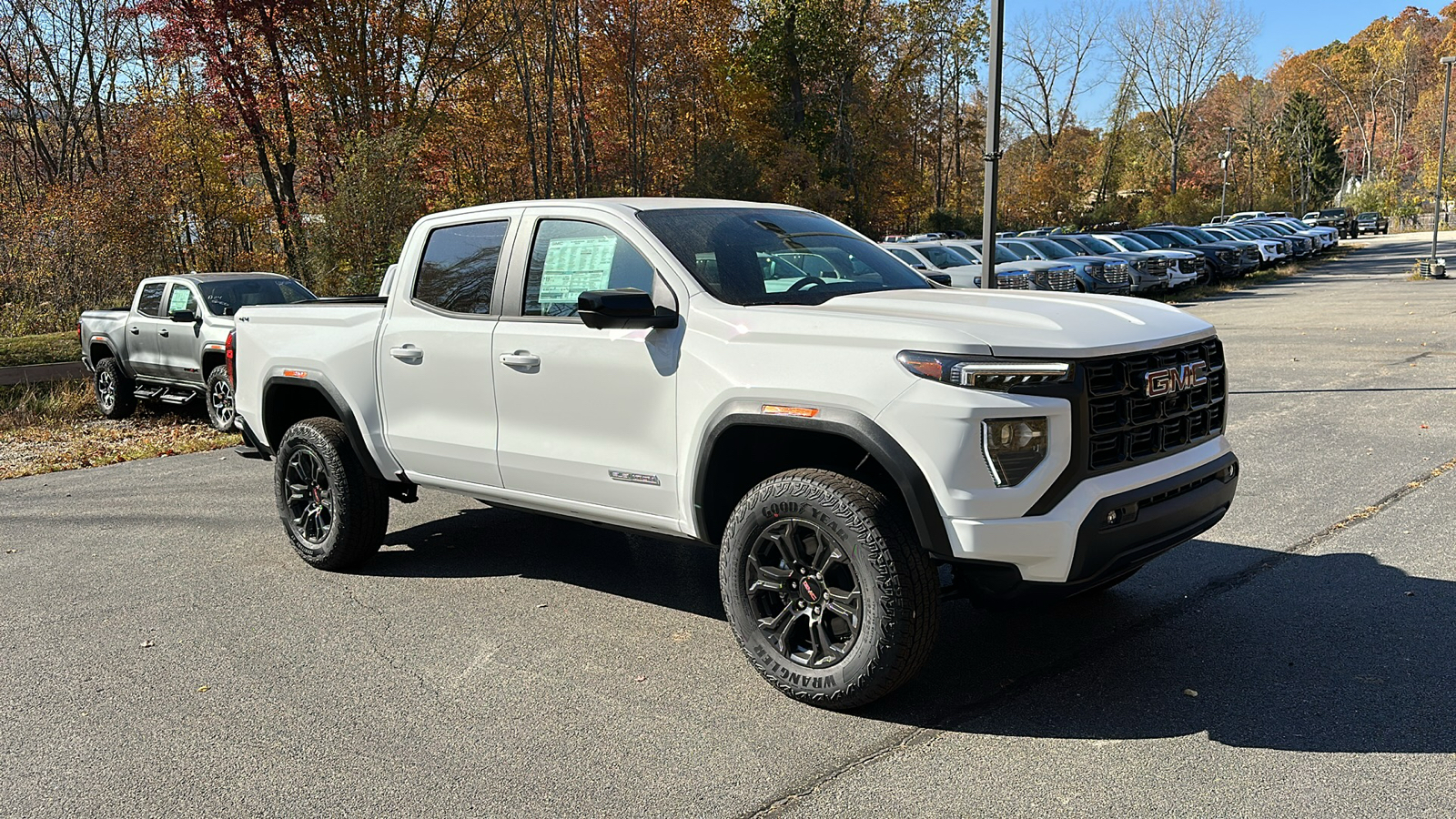 2024 GMC Canyon 4WD Elevation 2