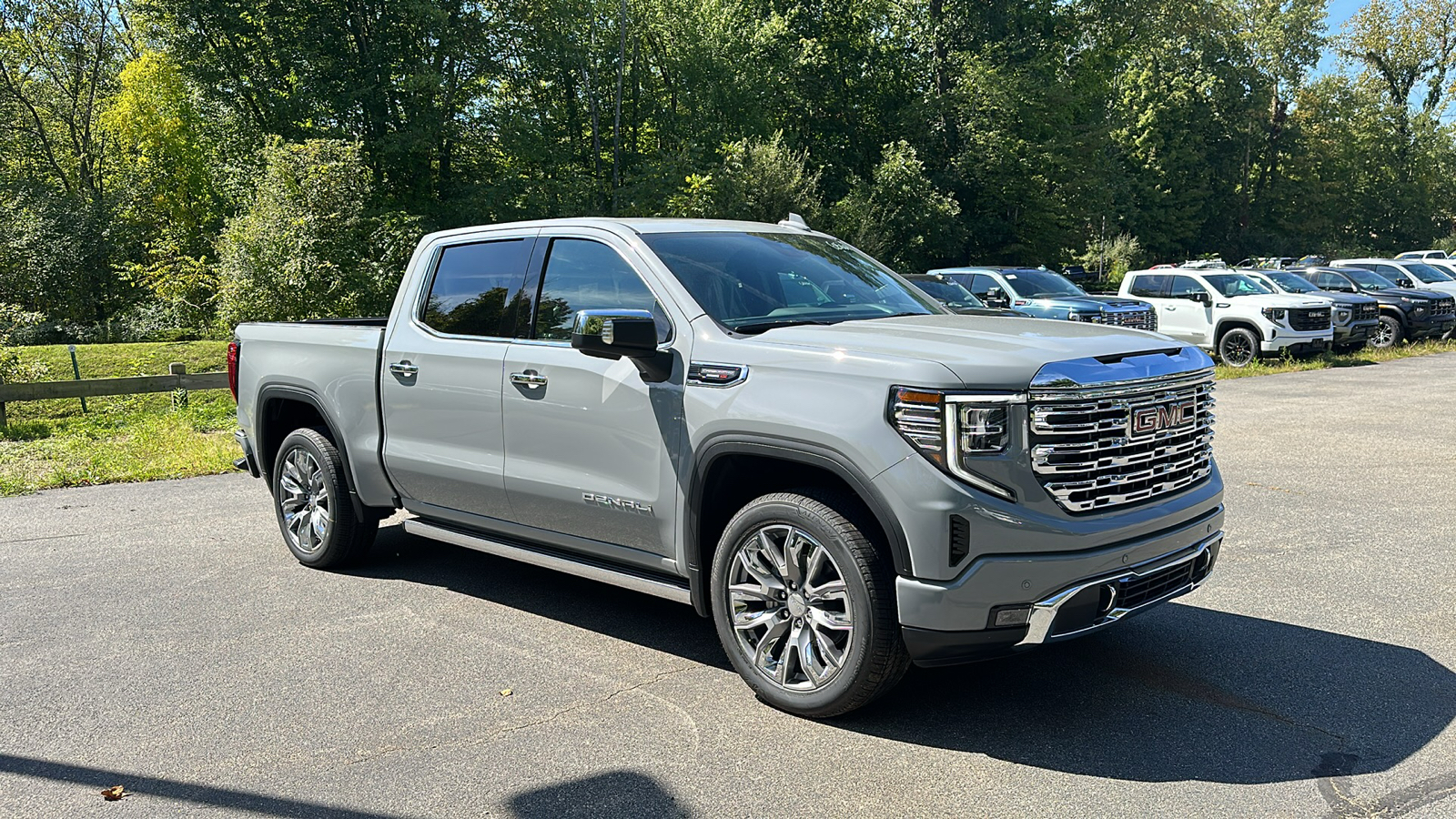 2025 GMC Sierra 1500 Denali 2