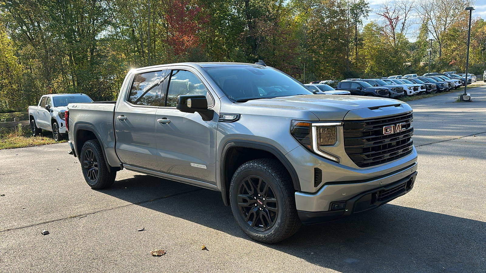 2025 GMC Sierra 1500 Elevation 2