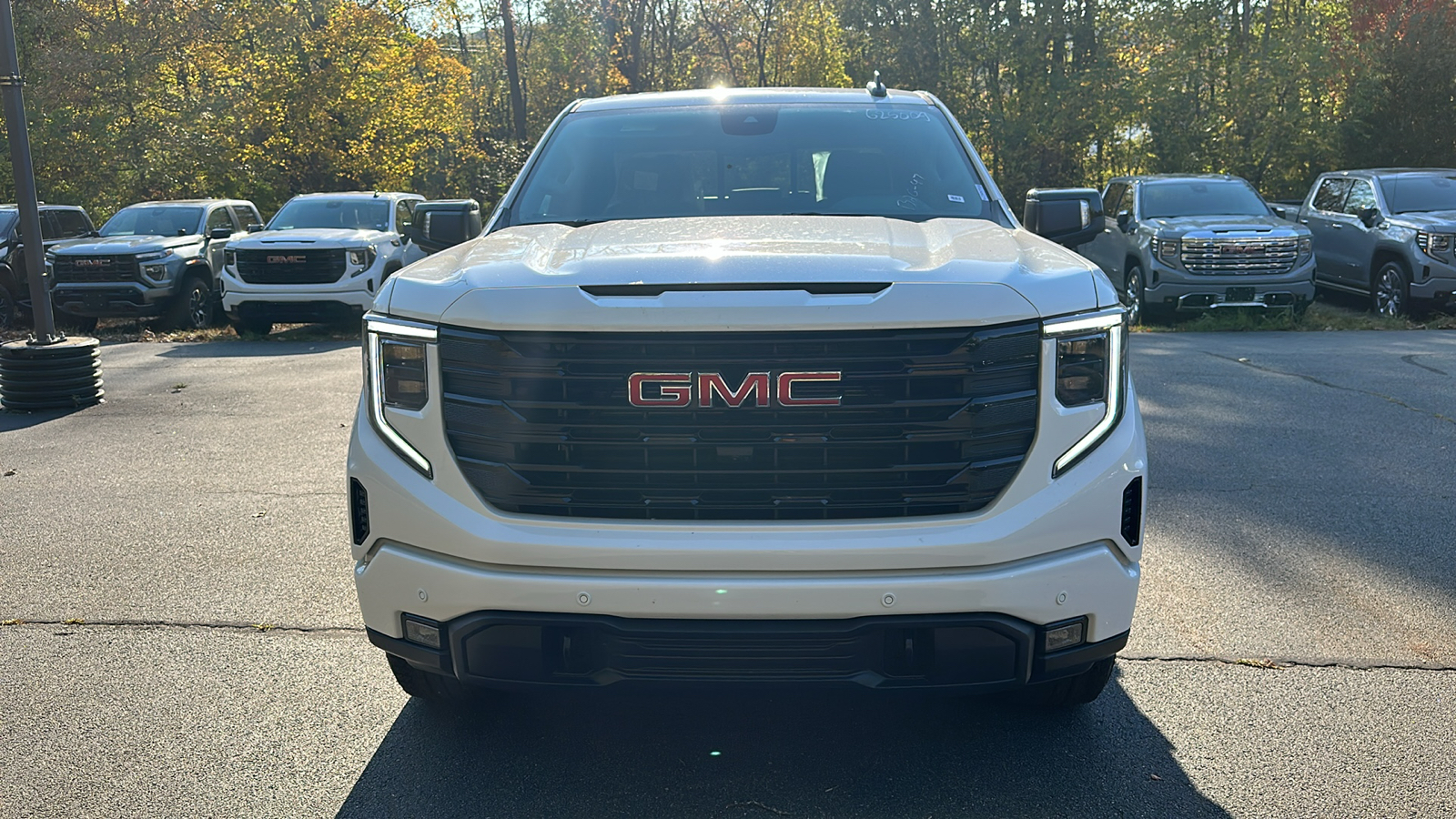 2025 GMC Sierra 1500 Elevation 3