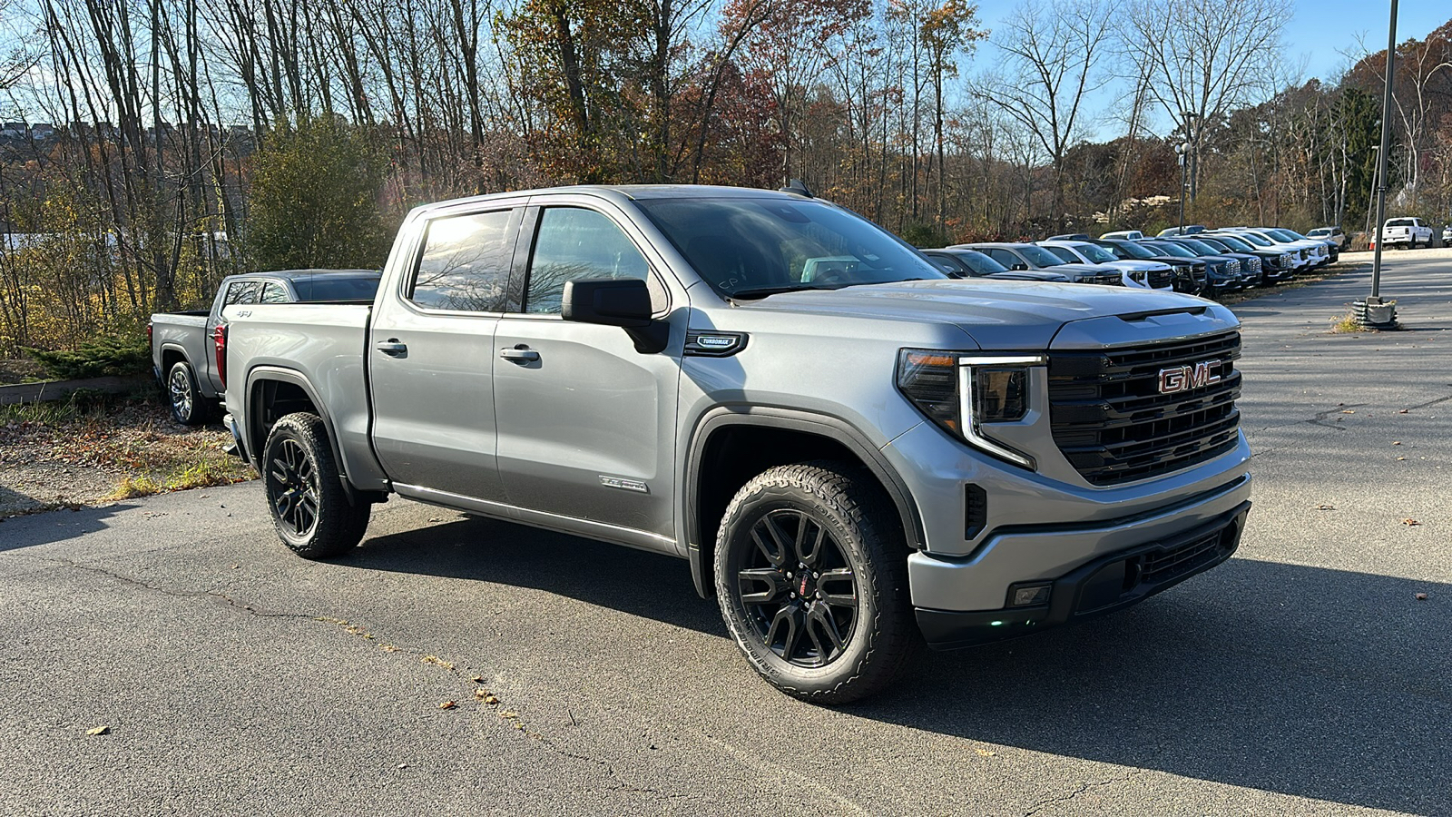 2025 GMC Sierra 1500 Elevation 2