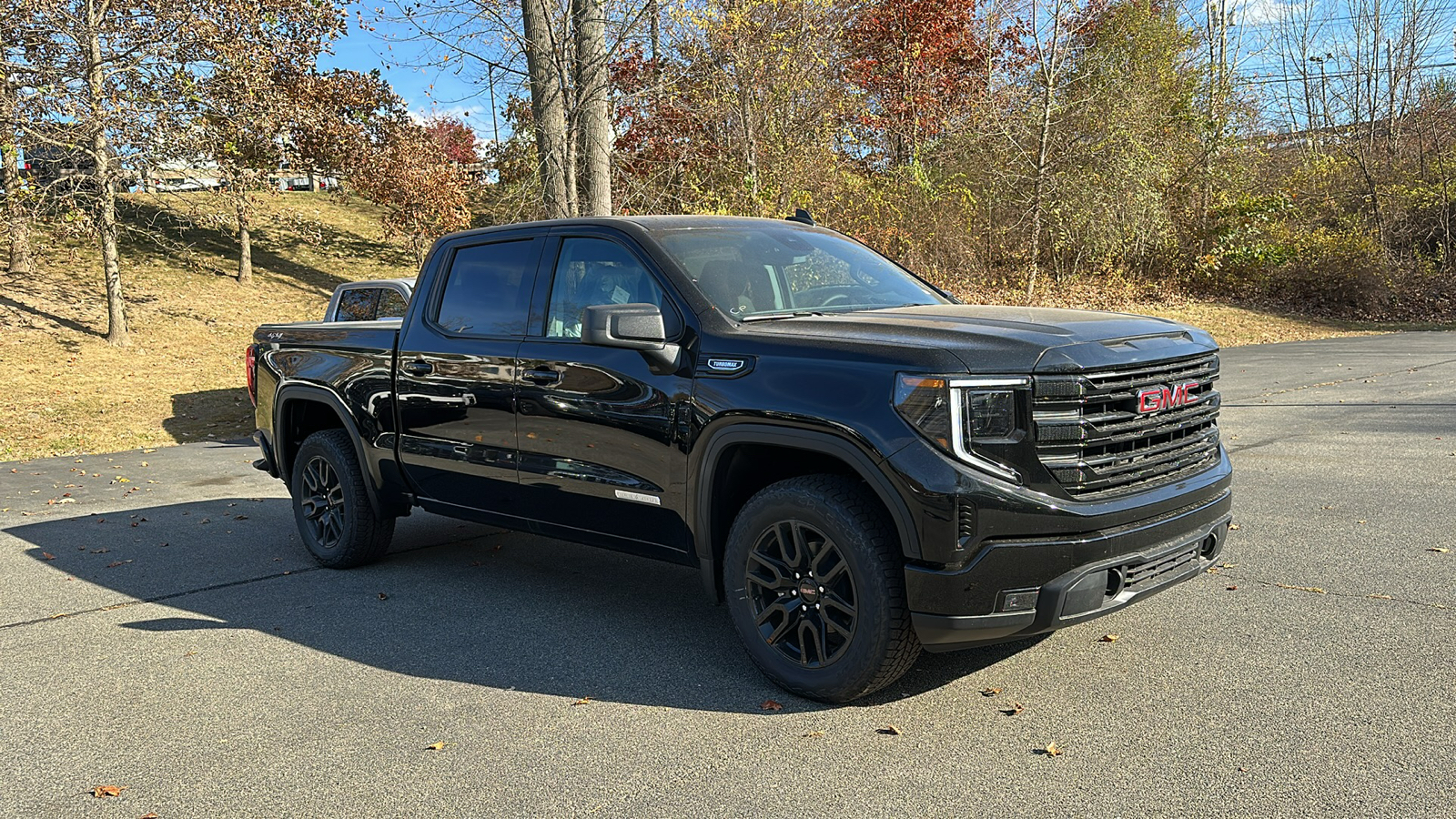 2025 GMC Sierra 1500 Elevation 2