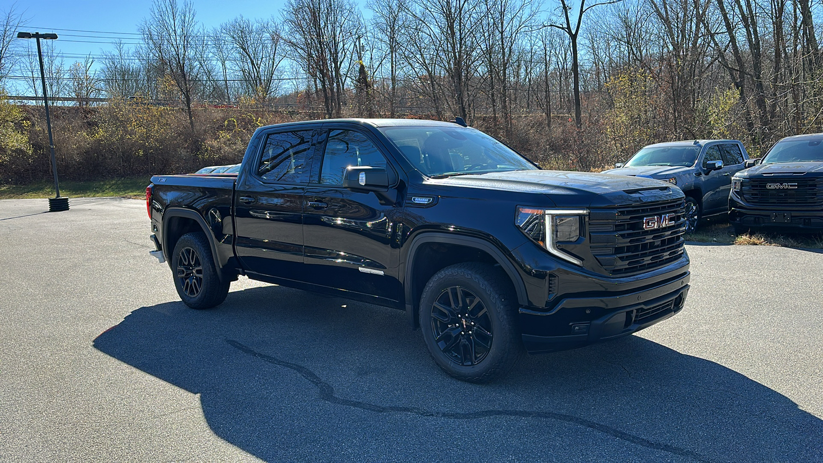 2025 GMC Sierra 1500 Elevation 2