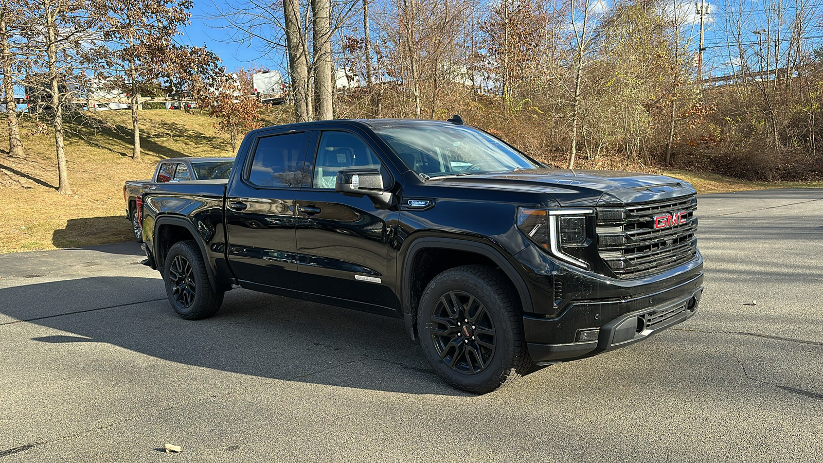 2025 GMC Sierra 1500 Elevation 2