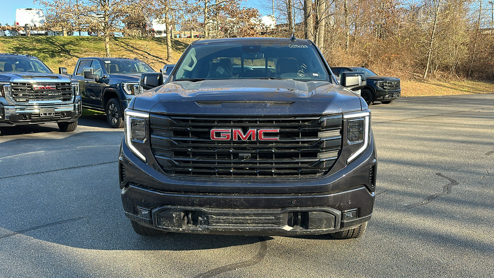 2025 GMC Sierra 1500 Elevation 3