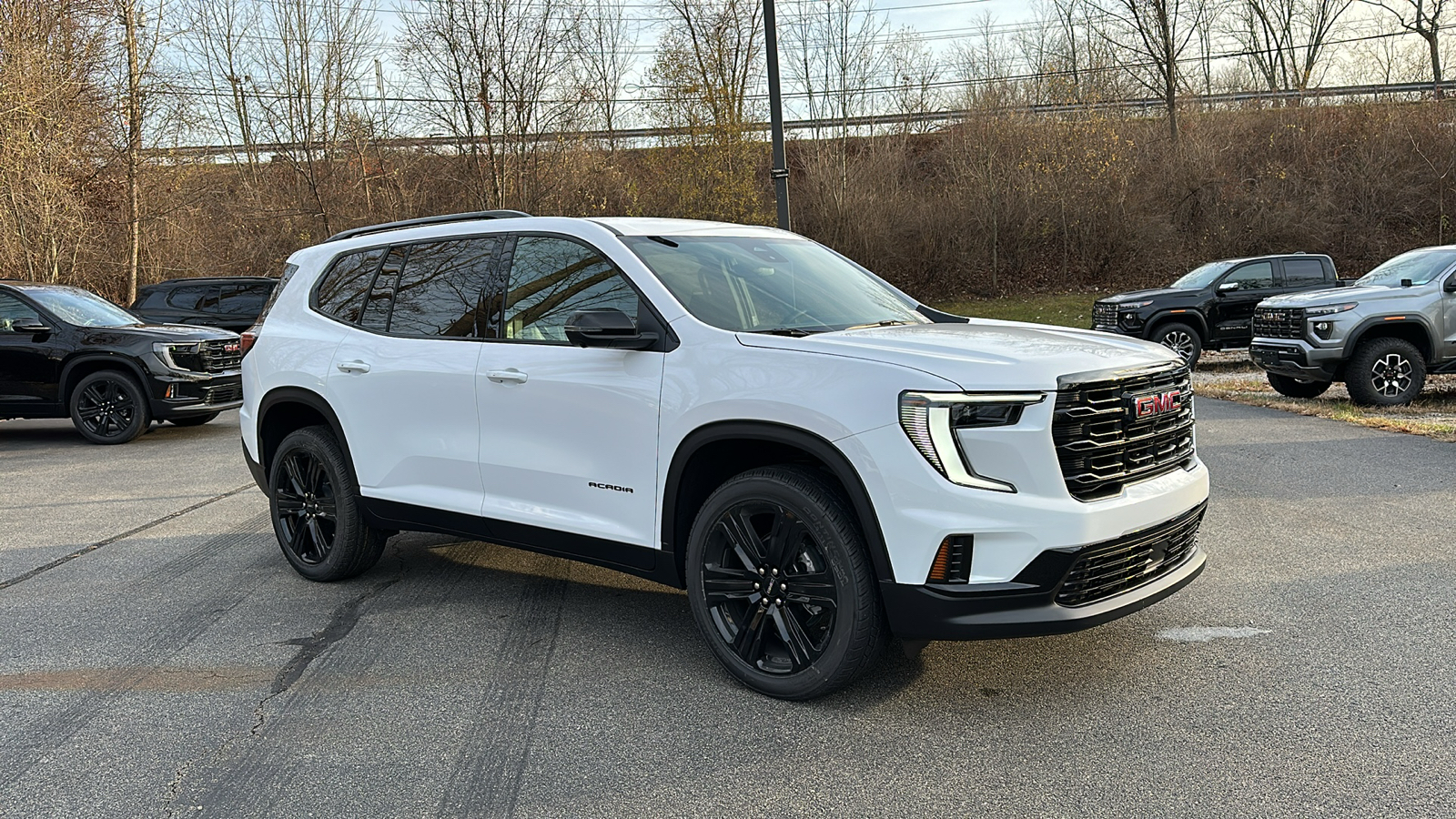 2025 GMC Acadia AWD Elevation 2