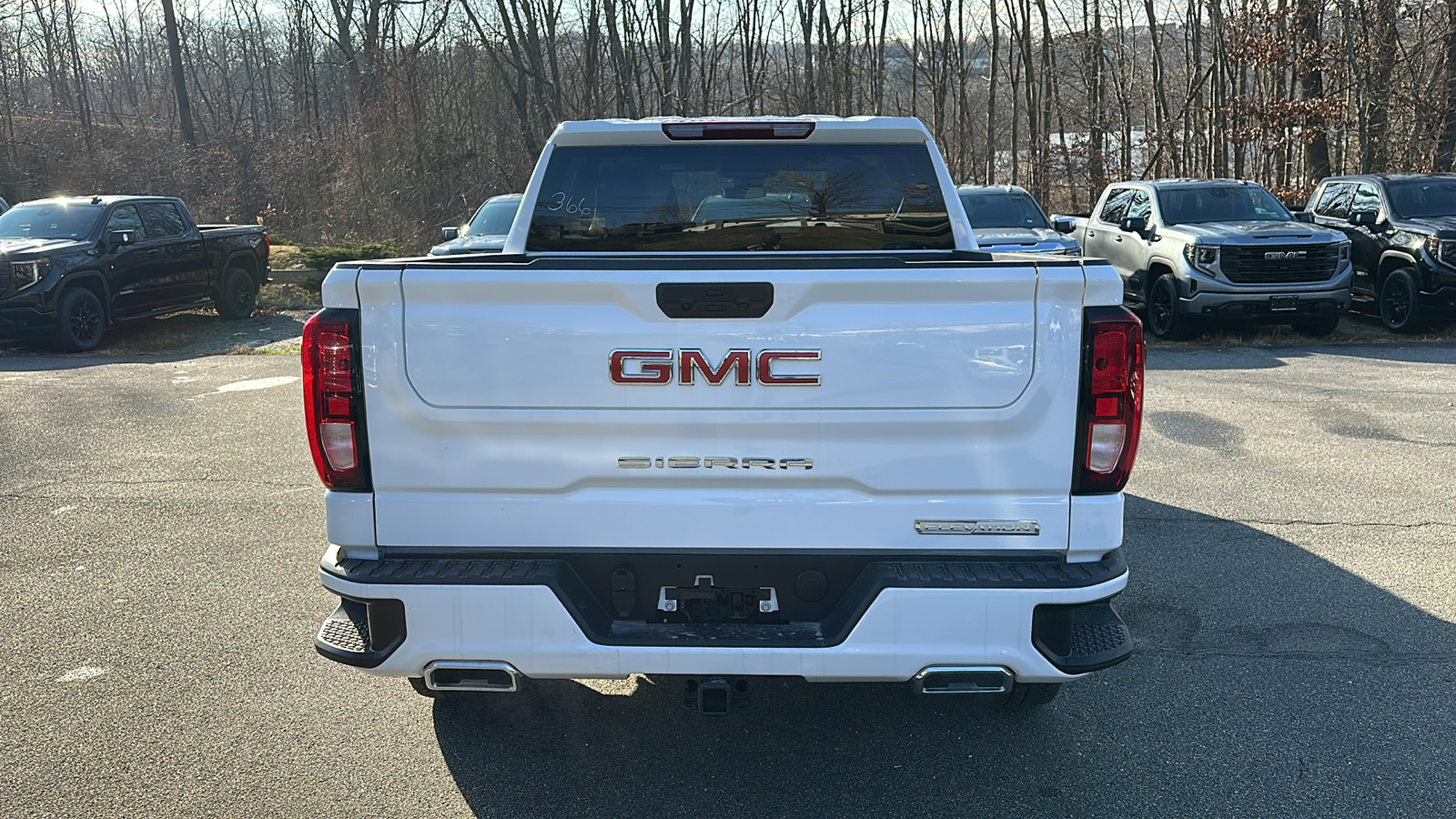 2025 GMC Sierra 1500 Elevation 4